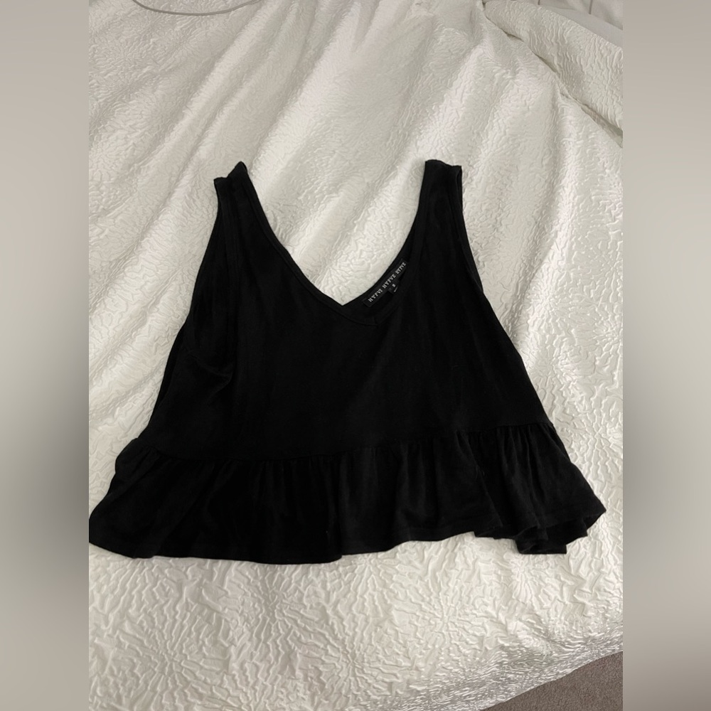 Women’s black blouse, loose fitting super flattering on!
